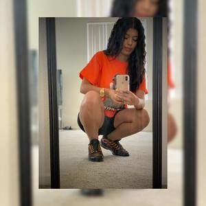 Meet your Posher, Mari gutierrez